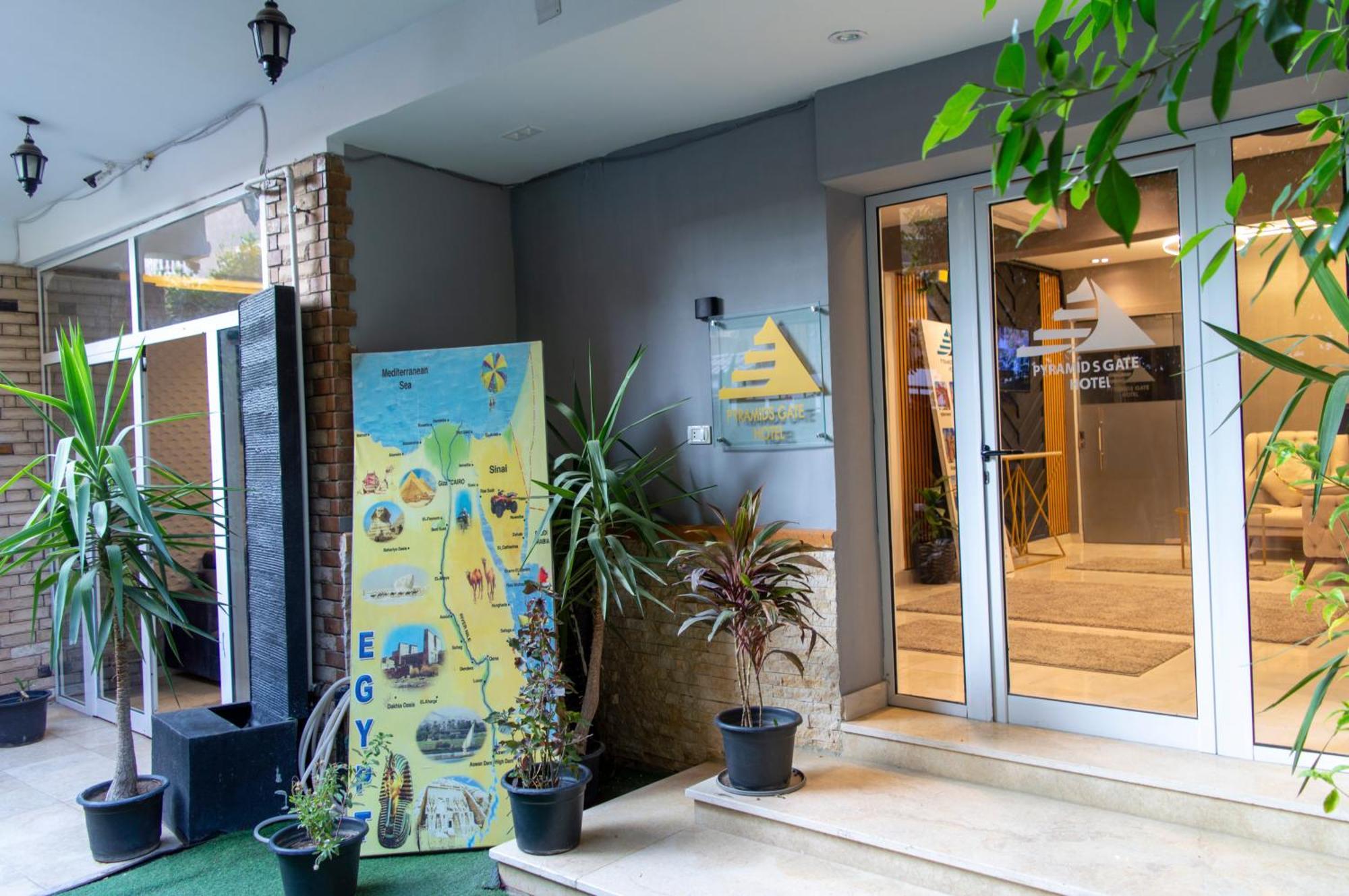 The Pyramids Gate Inn Kafret el-Gabal Exterior foto